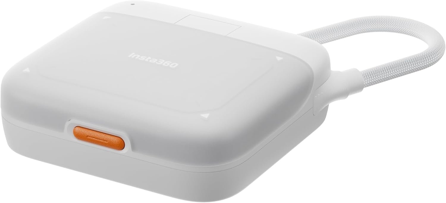 Insta360 2 in 1 Card Reader + Case - Image 5
